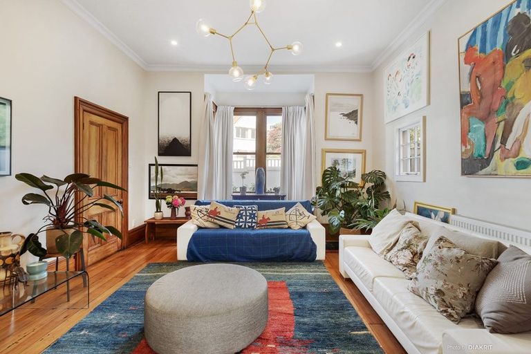 Photo of property in 4 Hobson Street, Thorndon, Wellington, 6011