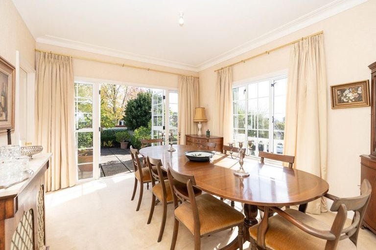 Photo of property in 145 Clarence Street, Hamilton Lake, Hamilton, 3204