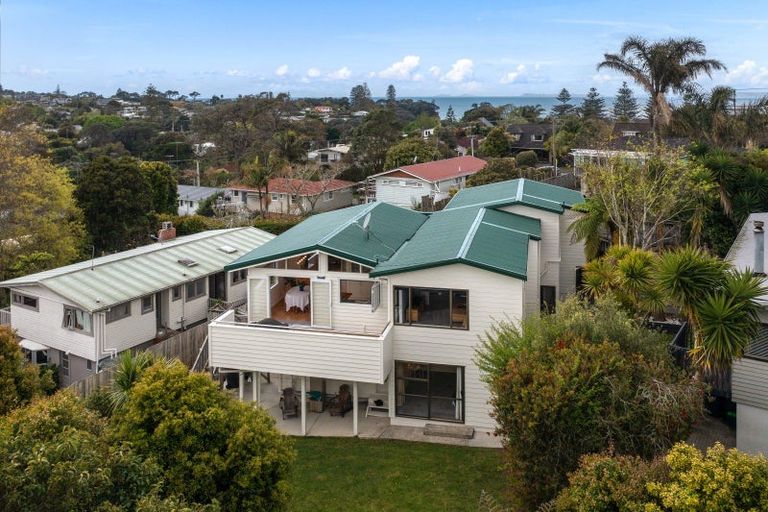 Photo of property in 1/92 Deep Creek Road, Torbay, Auckland, 0630