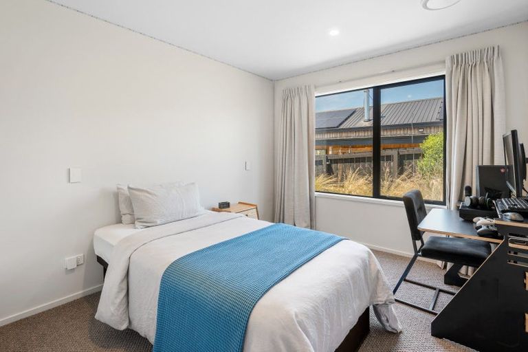 Photo of property in 19 Obelisk Street, Wanaka, 9305