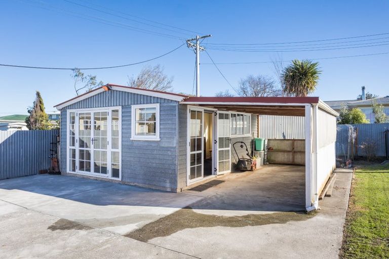 Photo of property in 86 Lethbridge Street, Feilding, 4702