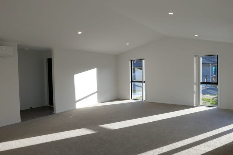 Photo of property in 13 Rongomau Lane, Raumati South, Paraparaumu, 5032