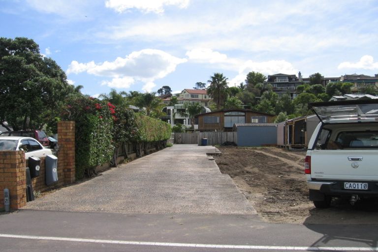 Photo of property in 2/25 Manly Esplanade, Browns Bay, Auckland, 0630