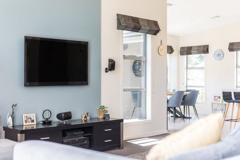 Photo of property in 28 Nelson Avenue, Aotea, Porirua, 5024