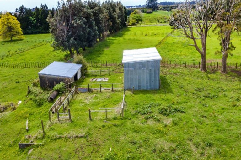 Photo of property in 200 Paraite Road, Paraite, New Plymouth, 4373