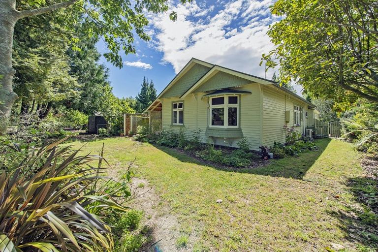 Photo of property in 16 Bay Road, Oxford, 7430