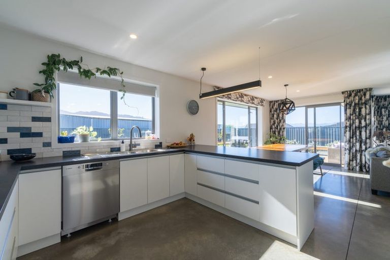 Photo of property in 11 Breaksea Street, Te Anau, 9600