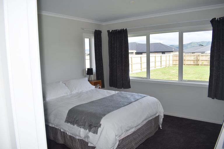 Photo of property in 8 Hartley Avenue, Carterton, 5713