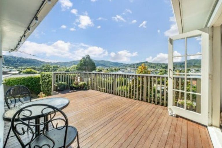 Photo of property in 121 Wainuiomata Road, Wainuiomata, Lower Hutt, 5014