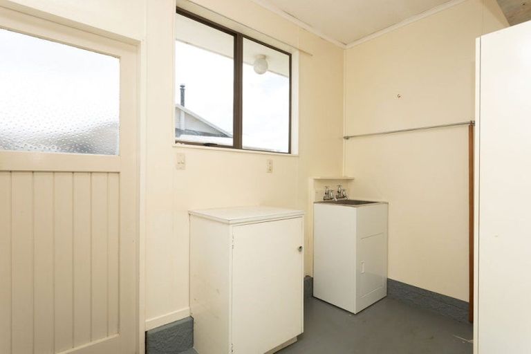 Photo of property in 28 Miller Street, Dannevirke, 4930