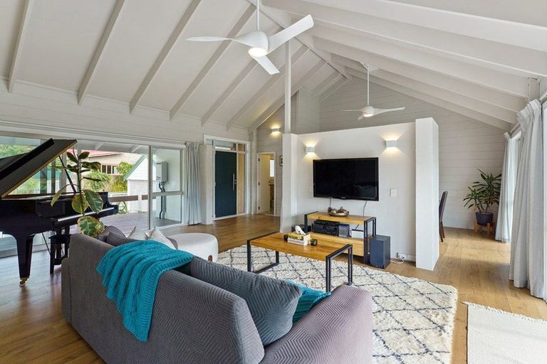 Photo of property in 175 Raumati Road, Raumati Beach, Paraparaumu, 5032