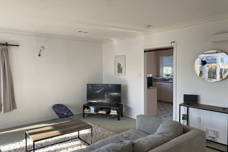 Photo of property in 1/24 Knights Road, Rothesay Bay, Auckland, 0630