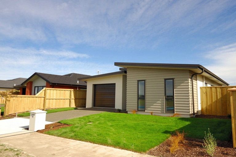 Photo of property in 35 Pakohe Street, Pegasus, 7612