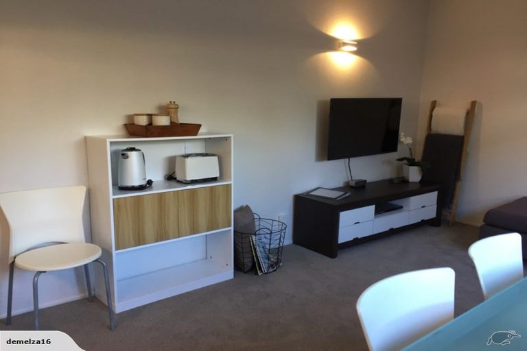 Photo of property in 80 Ngataringa Road, Devonport, Auckland, 0624