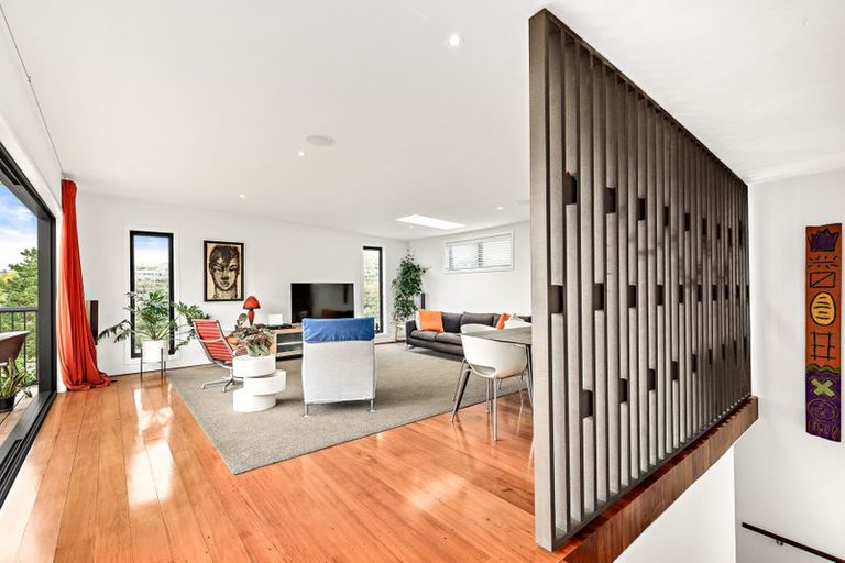 Photo of property in 26 Peter Terrace, Castor Bay, Auckland, 0620