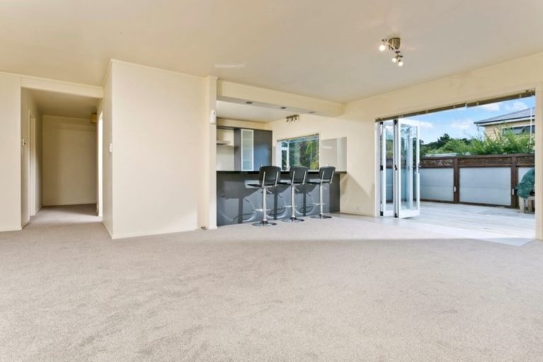 Photo of property in 14a The Avenue, Albany, Auckland, 0632