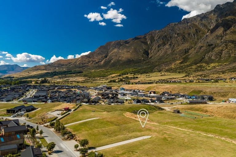 Photo of property in 28 Cunninghams Drive, Jacks Point, Queenstown, 9371