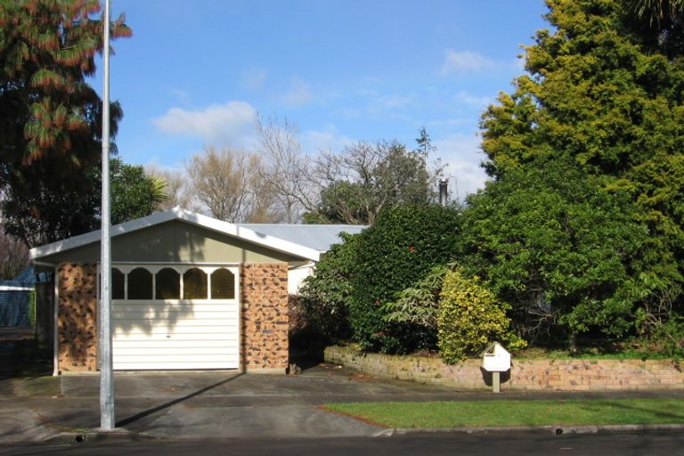 Photo of property in 5 Otira Place, Awapuni, Palmerston North, 4412