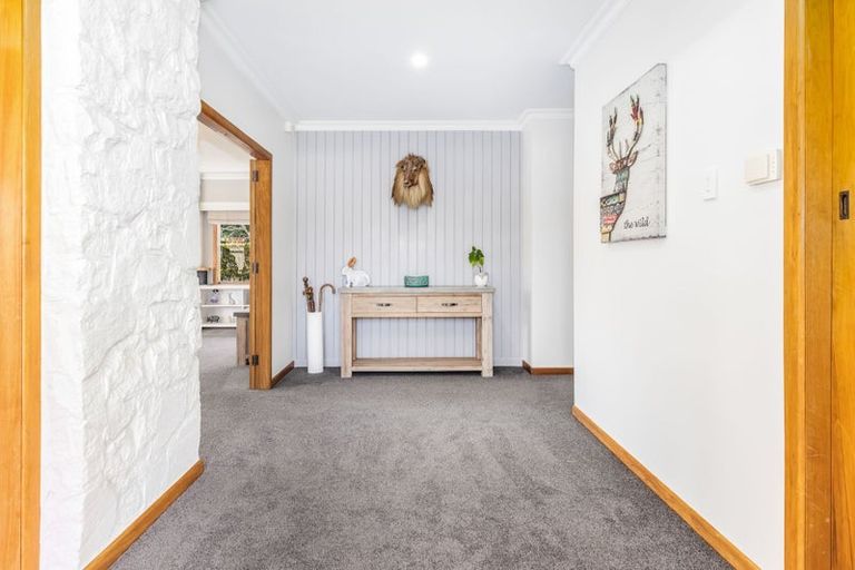 Photo of property in 397 Te Moana Road, Waikanae, 5036