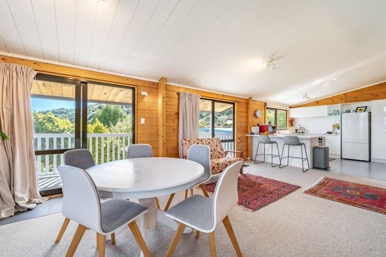 Photo of property in 213a Whites Line East, Waiwhetu, Lower Hutt, 5010