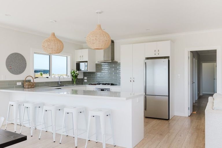 Photo of property in 28 Tama Road, Riversdale Beach, Masterton, 5872