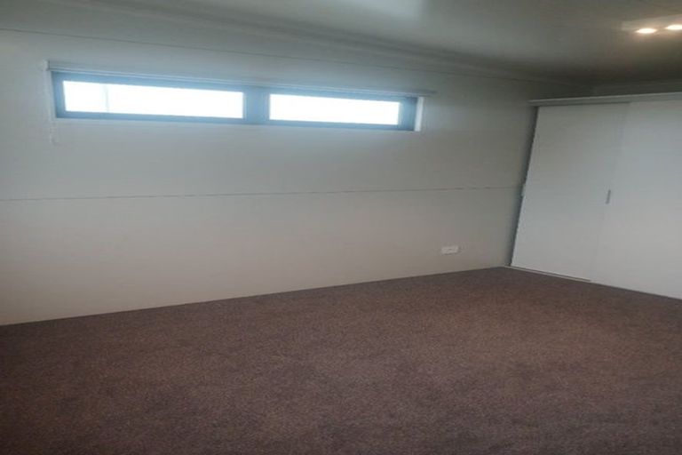 Photo of property in 18 Kent Street, Patea, 4520