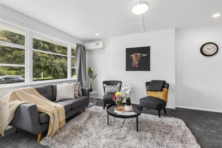 Photo of property in 214 Cambridge Terrace, Naenae, Lower Hutt, 5011