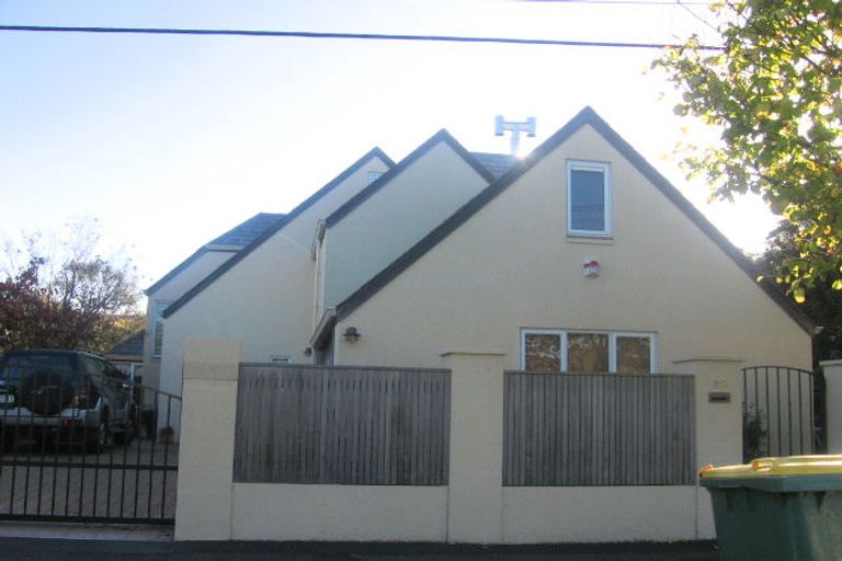 Photo of property in 1/20 Willoughby Street, Woburn, Lower Hutt, 5010