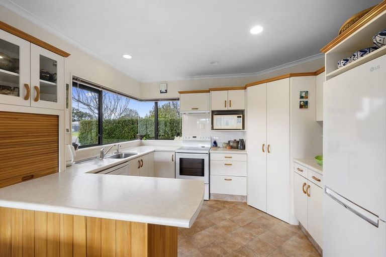 Photo of property in 3 Kura Street, Brooklands, New Plymouth, 4310