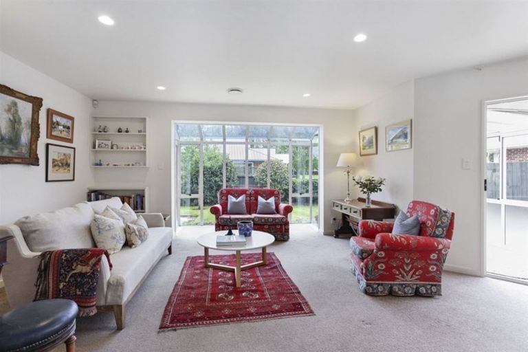 Photo of property in 27a Westburn Terrace, Burnside, Christchurch, 8041