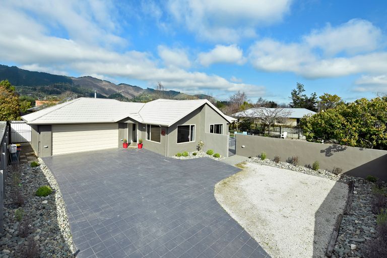 Photo of property in 12 Saint James Avenue, Richmond, 7020