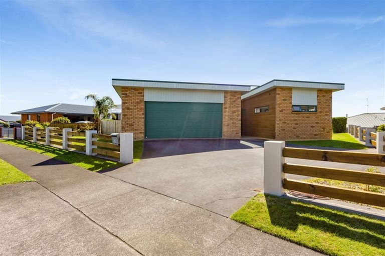 Photo of property in 93 Parklands Avenue, Bell Block, New Plymouth, 4312