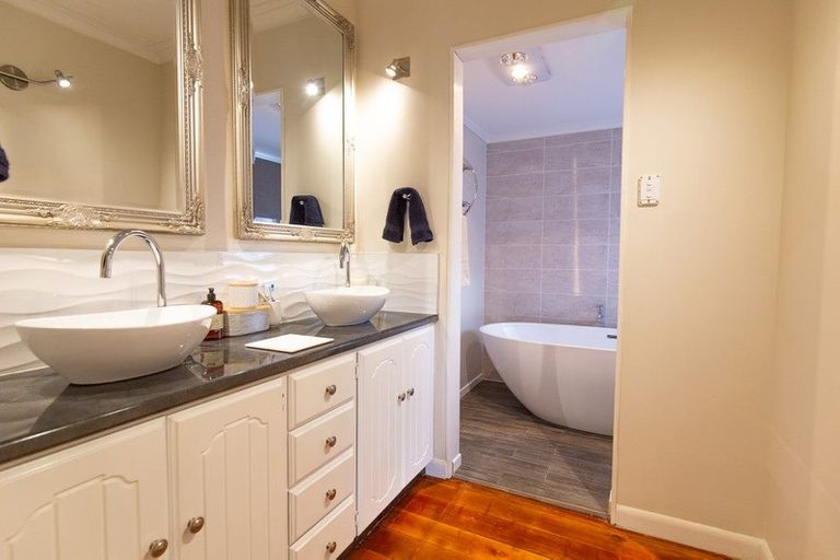 Photo of property in 191 Hakanoa Street, Huntly, 3700