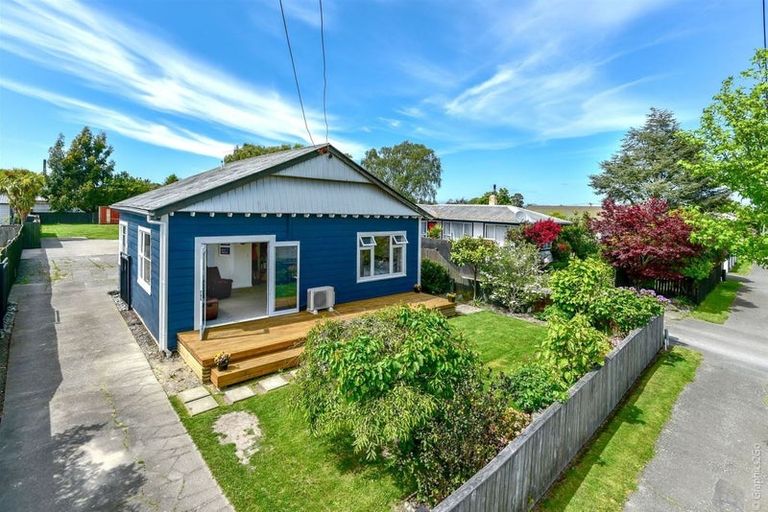 Photo of property in 42 Tyrone Street, Belfast, Christchurch, 8051