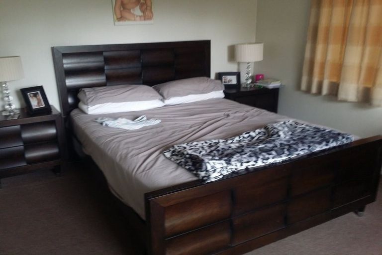 Photo of property in 5 Fleetwood Drive, Henderson, Auckland, 0612