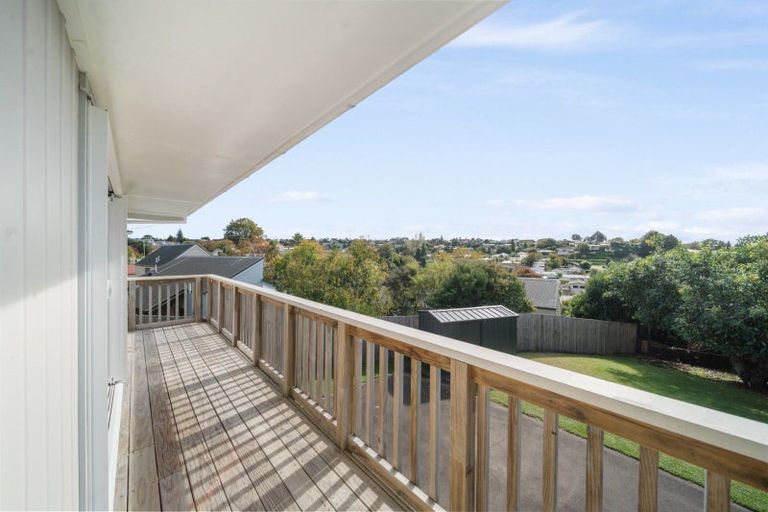 Photo of property in 8 Lorna Place, Brookfield, Tauranga, 3110