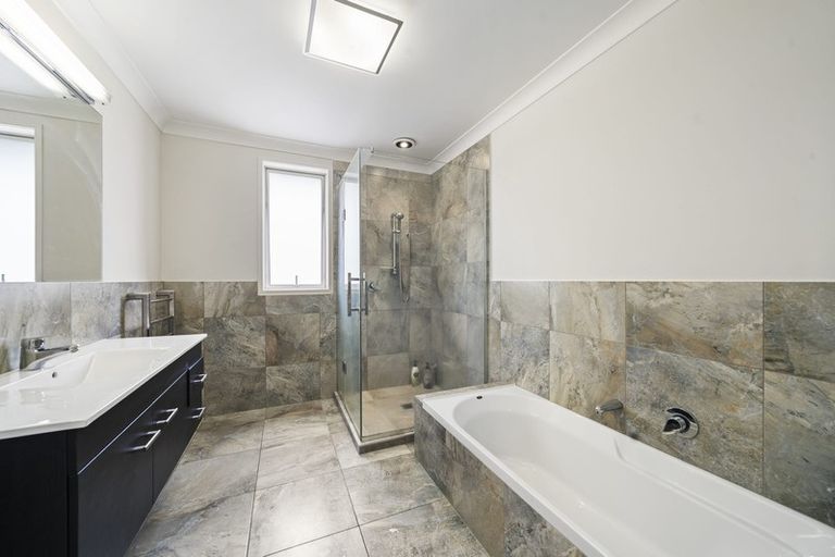 Photo of property in 42 Castellina Drive, Karaka, Papakura, 2113