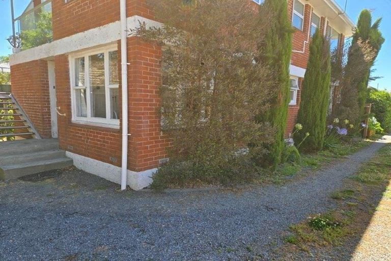 Photo of property in 2/19 Newbridge Place, Ilam, Christchurch, 8041