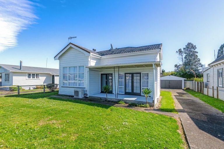 Photo of property in 7 Ross Street, Woodville, 4920