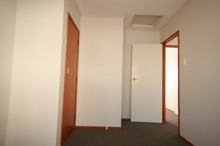 Photo of property in 64a Clayburn Road, Glen Eden, Auckland, 0602