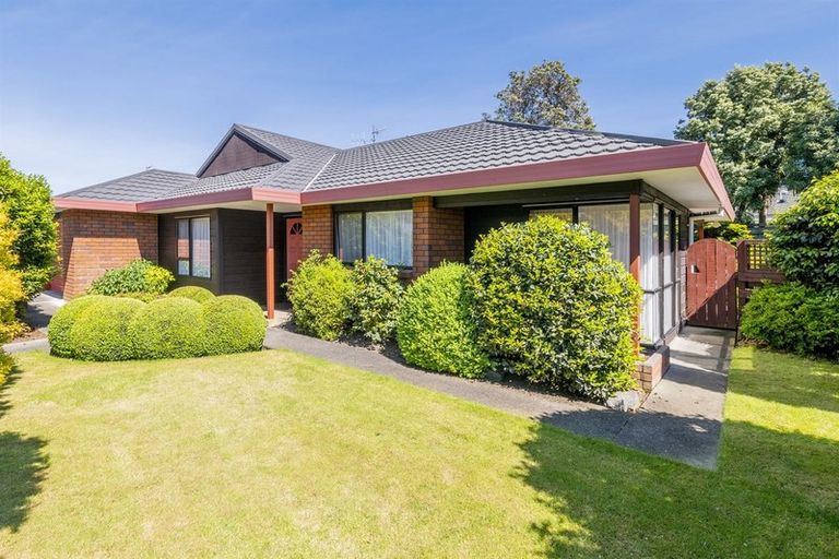 Photo of property in 5 Cedar Drive, Paraparaumu Beach, Paraparaumu, 5032