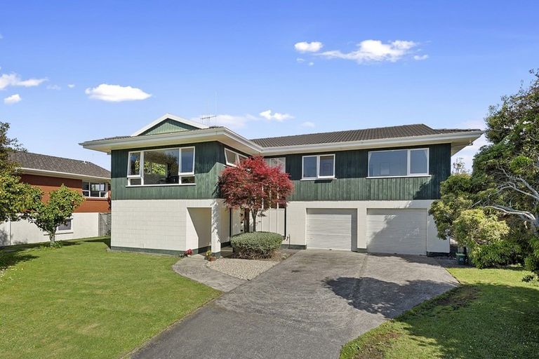 Photo of property in 34 Chedworth Avenue, Chedworth, Hamilton, 3210