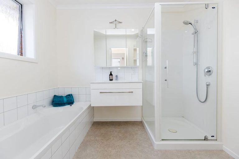 Photo of property in 11 Fiona Place, Dinsdale, Hamilton, 3204