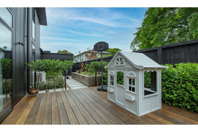 Photo of property in 2/169 Saint Albans Street, St Albans, Christchurch, 8014