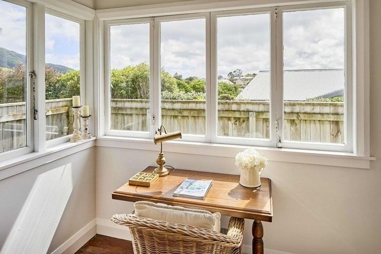 Photo of property in 57 Ranui Terrace, Tawa, Wellington, 5028