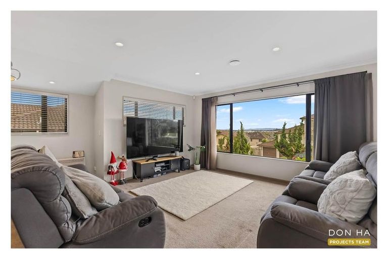 Photo of property in 2 Baverton Drive, Flat Bush, Auckland, 2016