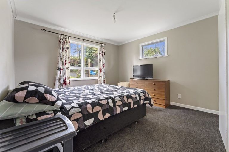 Photo of property in 119 Omata Road, Marfell, New Plymouth, 4310