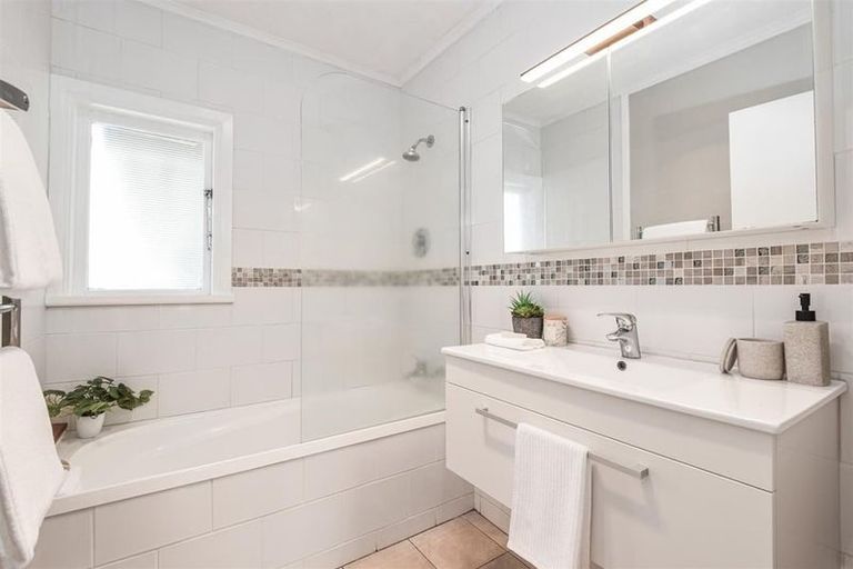 Photo of property in 132 Devon Street, Hillcrest, Rotorua, 3015