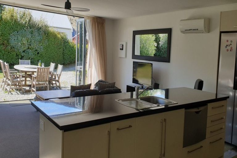 Photo of property in 9 Glenfinnon Place, Wanaka, 9305