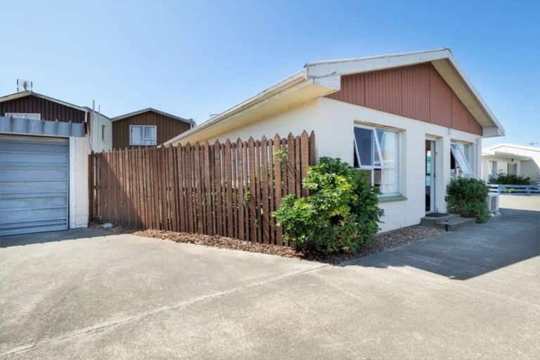 Photo of property in 4/10 Lane Street, Woolston, Christchurch, 8023